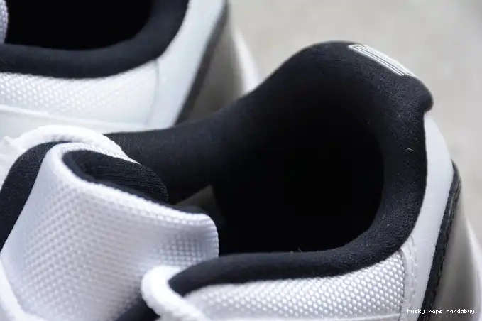 Rep Husky Low  11 Retro White 528895-153 Air 